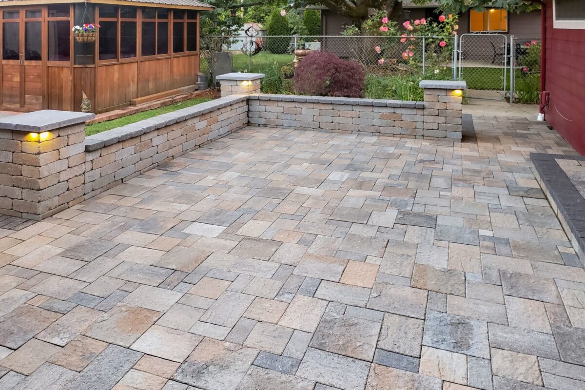 Granite-Stone-Jamestown-Blend-Patio-1200x800.jpg